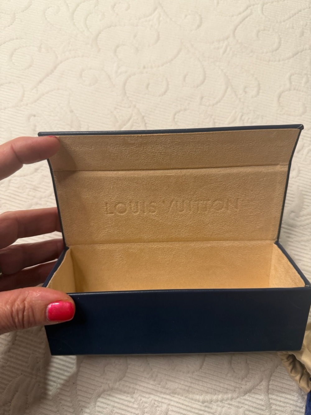 Louis Vuitton Louis Vuitton Black La Blum Women's Sunglasses. Nearly New Luxury - Picture 4 of 12